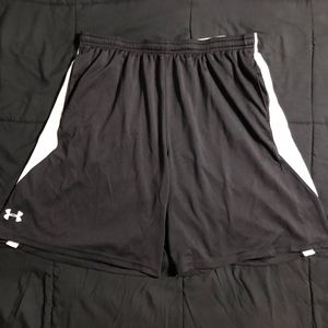Mens black Under Armour shorts size XXL